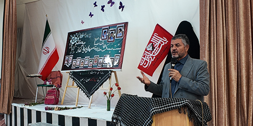 دانش‌آموزان دبیرستان علوم و معارف اسلامی باید الگوی مدارس استان باشند